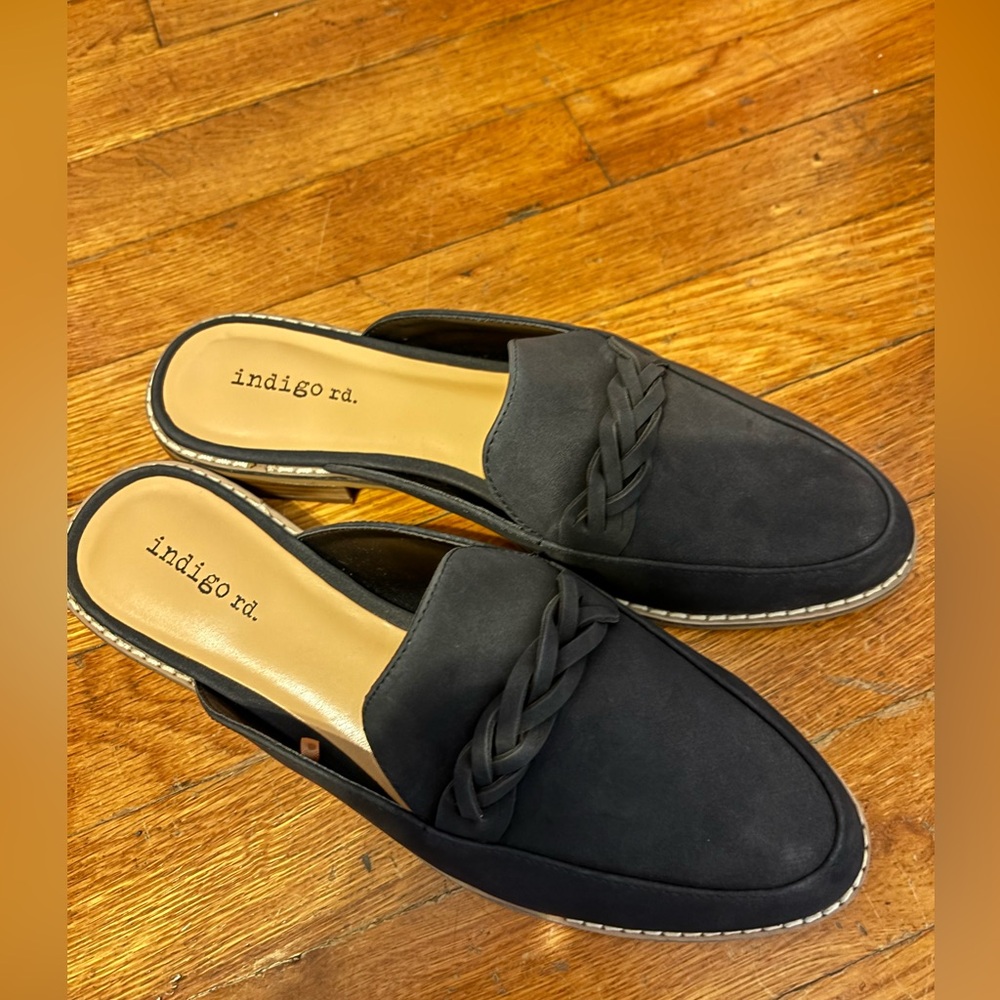 Indigo Rd. Black Braided Slip-On Loafers